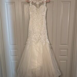 Elegant Lace Wedding Dress